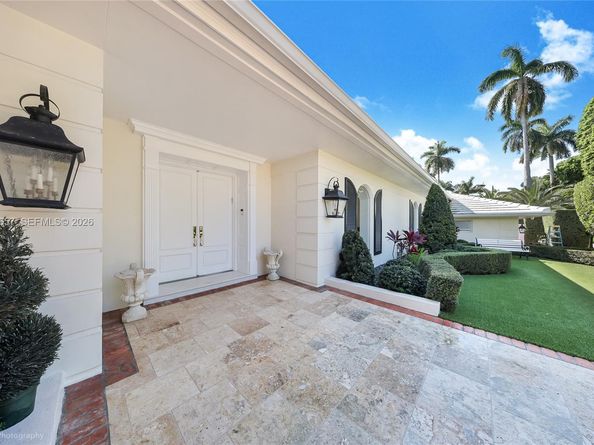 55 La Gorce Cir, Miami Beach FL 33141