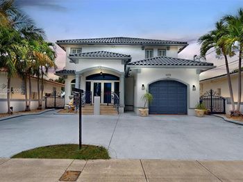 1131 Stillwater Dr