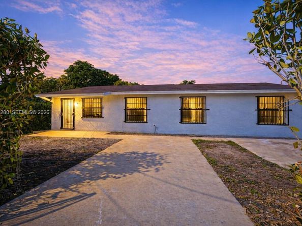 522 SW 3rd Ave, Homestead FL 33030