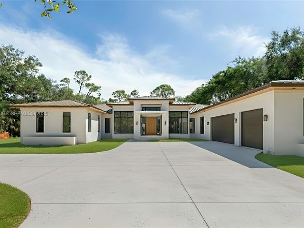6840 SW 92nd St, Pinecrest FL 33156
