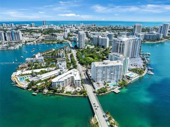 5 Island Ave