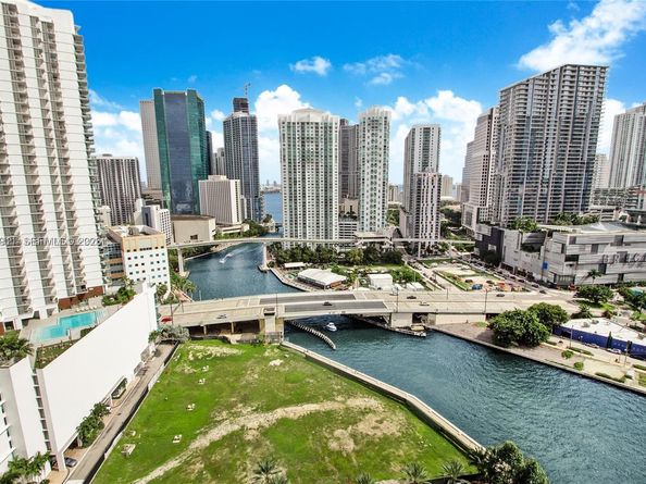 92 SW 3rd St 2510, Miami FL 33130