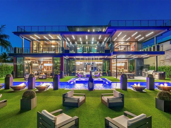 733 Middle River Dr, Fort Lauderdale FL 33304