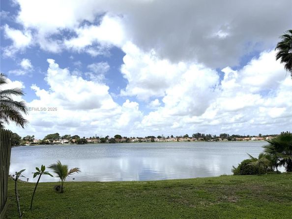 3091 Lighthouse Pl, Margate FL 33063