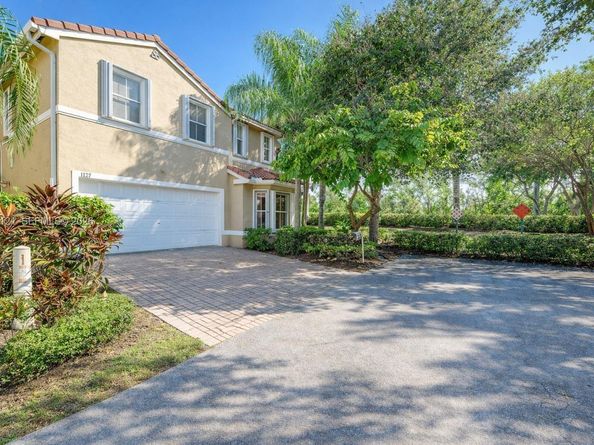 1125 Butternut Ln, Hollywood FL 33019