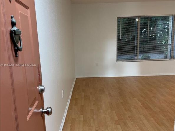 2341 NW 33rd St 405, Oakland Park FL 33309