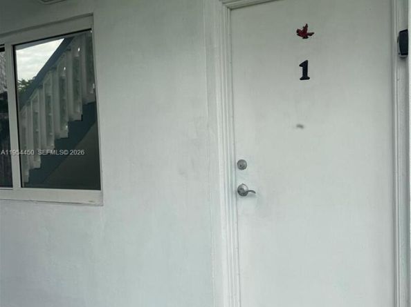 55 NW 204th St 1, Miami Gardens FL 33169