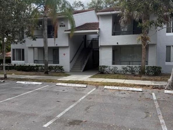 631 Lyons Rd 12101, Coconut Creek FL 33063