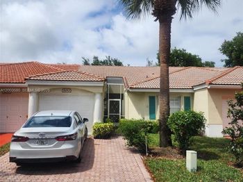 6053 Heliconia Rd