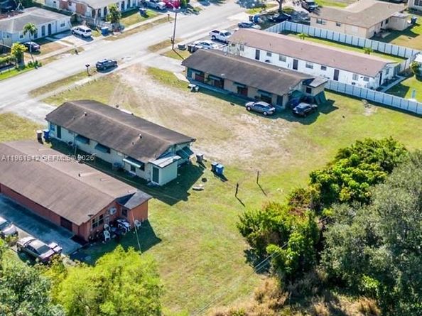 5701 SW 27th St, West Park FL 33023