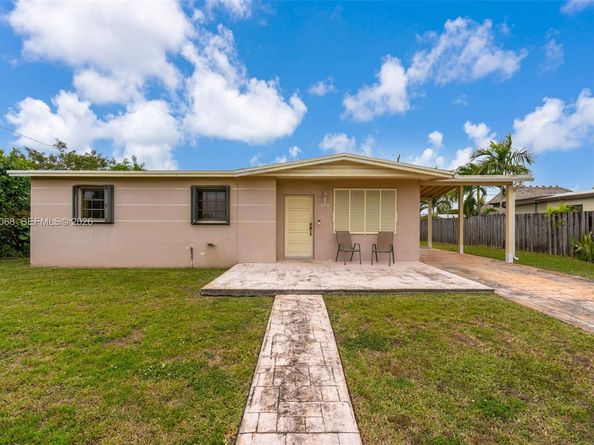 4332 SW 98th Ave, Miami FL 33165