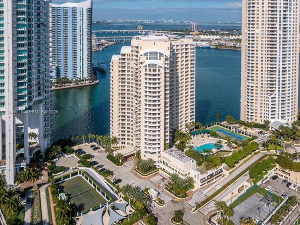 888 Brickell Key Dr 210, Miami FL 33131