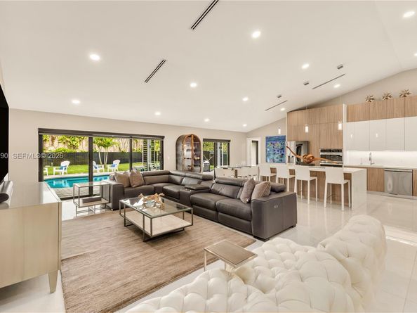 1840 SW 51st Ter, Plantation FL 33317