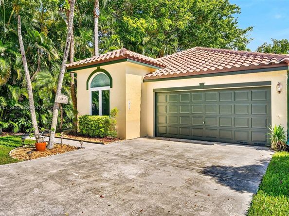 1419 Banyan Cir, Pompano Beach FL 33069