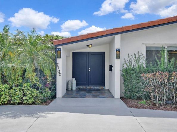 7700 SW 139th Ter, Palmetto Bay FL 33158
