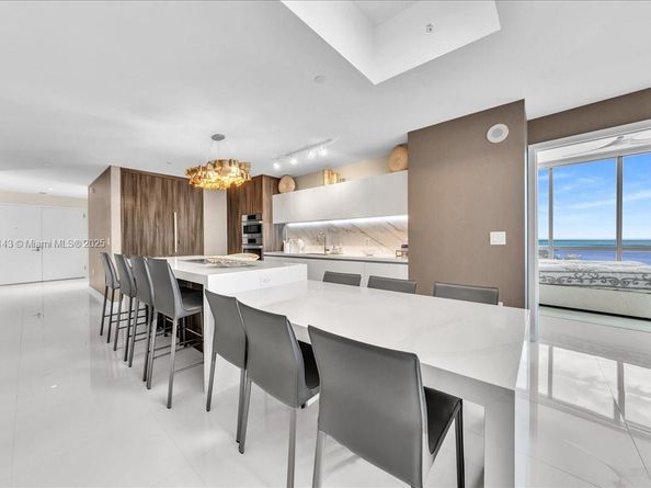 851 NE 1st Ave 3711, Miami FL 33132