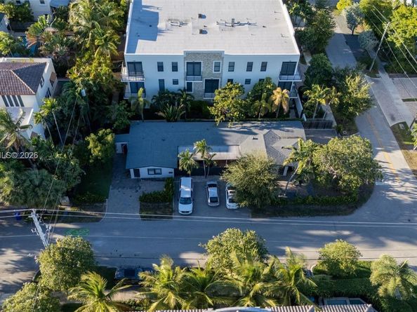 1615 NE 9TH St, Fort Lauderdale FL 33304