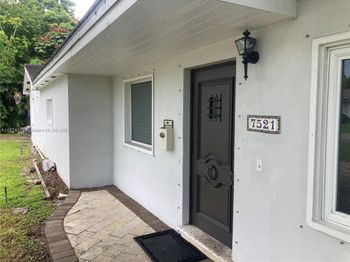 7521 SW 57th Ter