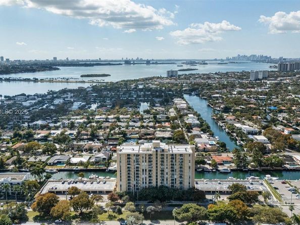 2350 NE 135th St 811, North Miami FL 33181