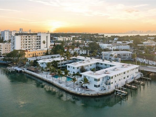 7207 Bay Dr 21, Miami Beach FL 33141