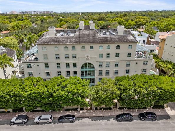614 Valencia Ave 103, Coral Gables FL 33134