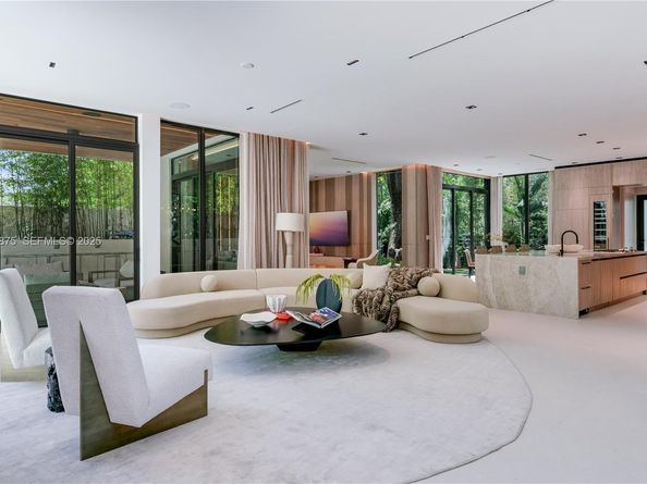 2800 Calusa Street, Miami FL 33133