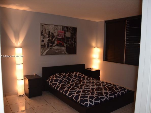 1780 NE 191st St 8062, Miami FL 33179