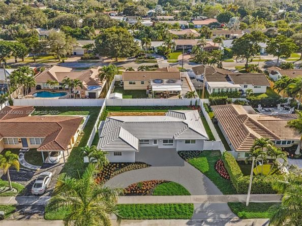 2144 NE 64th St, Fort Lauderdale FL 33308