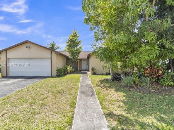 11000 SW 141st Ave, Miami FL 33186