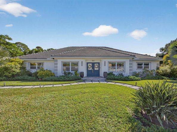 5060 Mongo Way, Palm Beach Gardens FL 33418