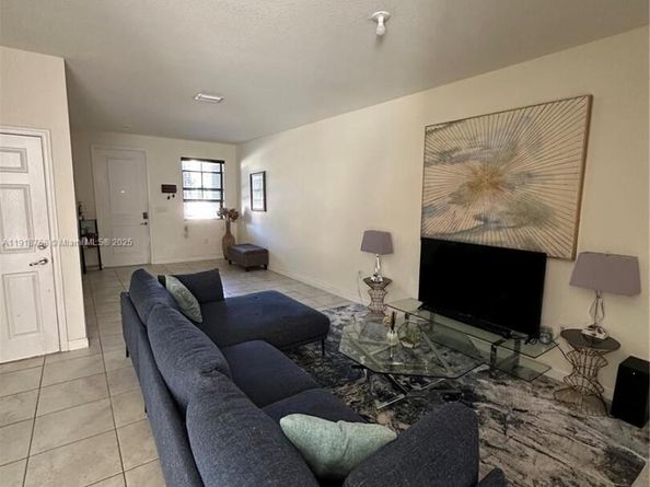 11472 SW 252nd Ter, Homestead FL 33032