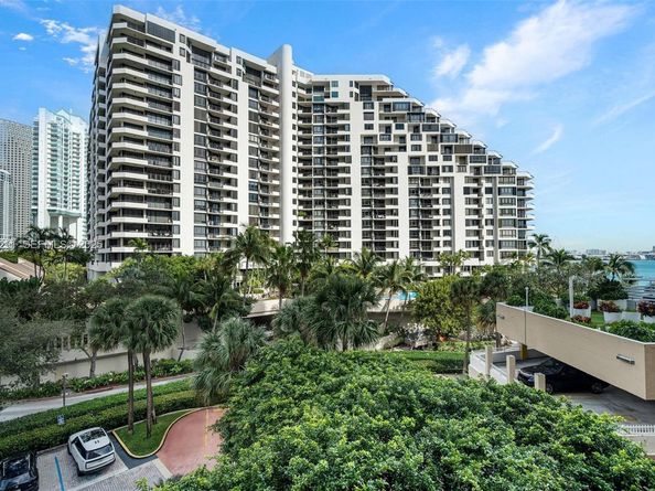 770 Claughton Island Dr 503, Miami FL 33131