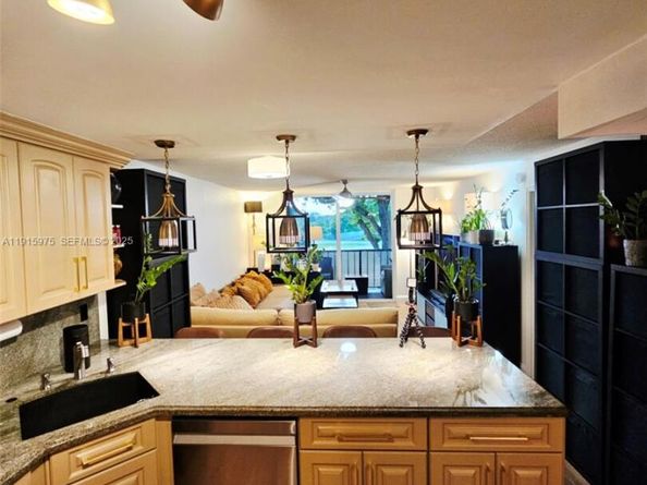 1800 N Andrews Ave 2H, Fort Lauderdale FL 33311