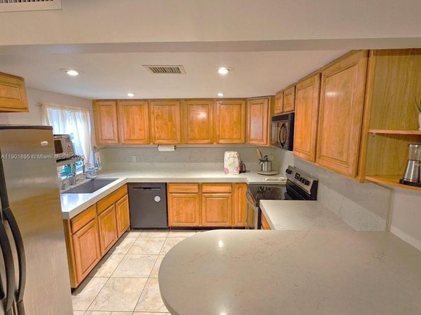 917 N 26th Ave, Hollywood FL 33020