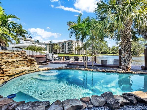 1030 SW 14th Ter, Fort Lauderdale FL 33312
