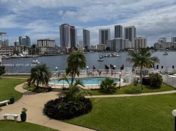 450 Golden Isles Dr