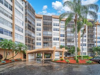 1200 Saint Charles Pl