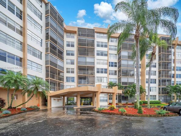 1200 Saint Charles Pl 419, Pembroke Pines FL 33026