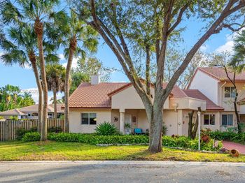 10941 W Broward Blvd