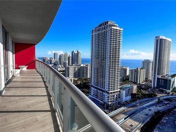 2600 E Hallandale Beach Blvd