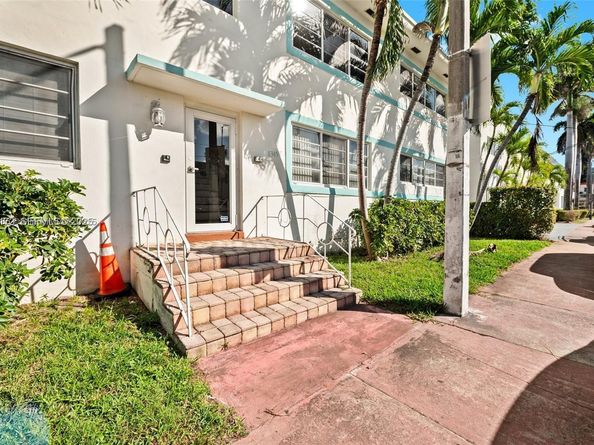 8345 Byron Ave 6, Miami Beach FL 33141