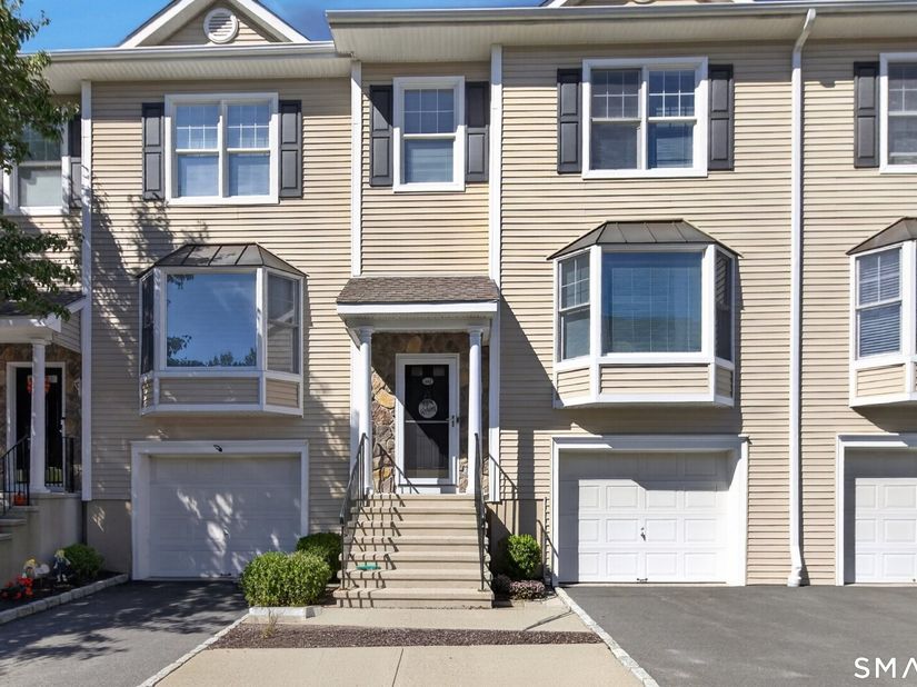 15 Scuppo Road 302, Danbury CT 06811