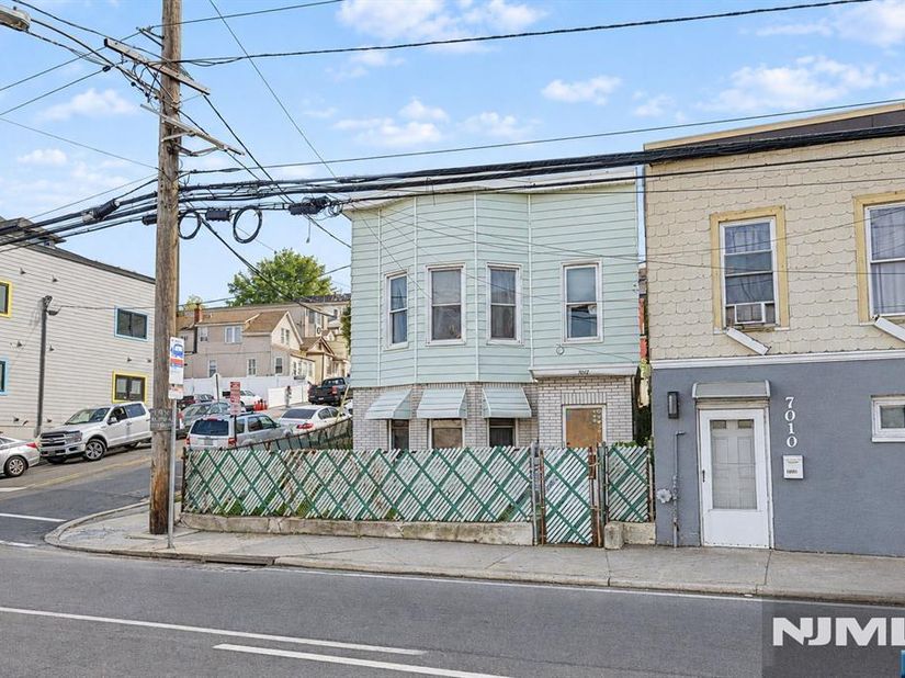 7012 Tonnelle Avenue, North Bergen NJ 07047