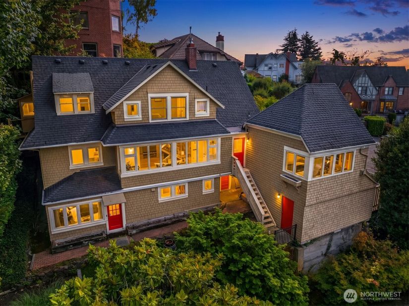 708 W Prospect Street, Seattle WA 98119
