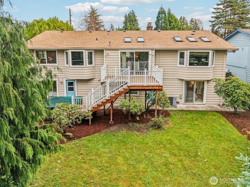 5733 155th Avenue NE, Redmond WA 98052