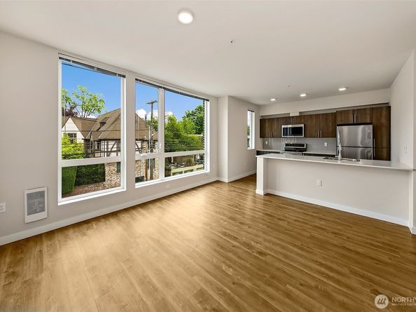 121 12th Avenue E 409, Seattle WA 98102