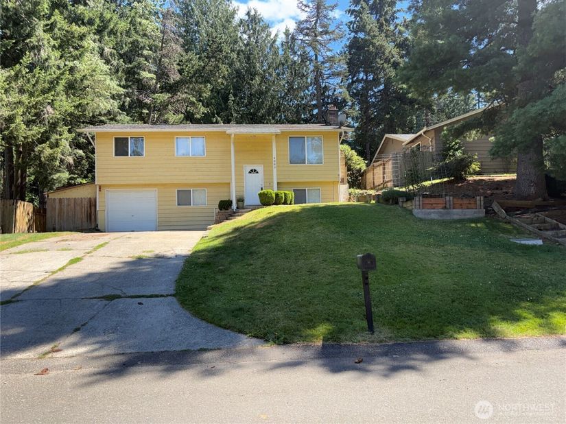 4883 Laura Lane SE, Port Orchard WA 98367