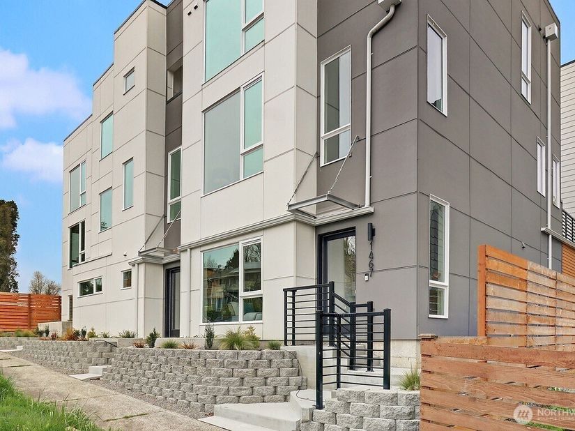 1467 S Columbian Way, Seattle WA 98144