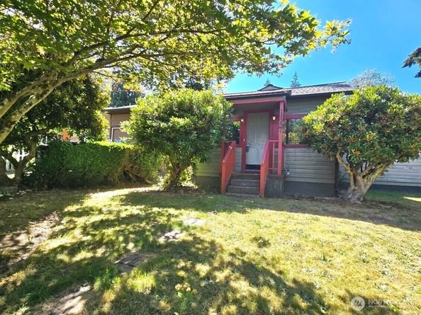 14337 Burke Avenue N, Seattle WA 98133