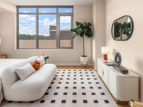 10232 NE 10th Street 805, Bellevue WA 98004